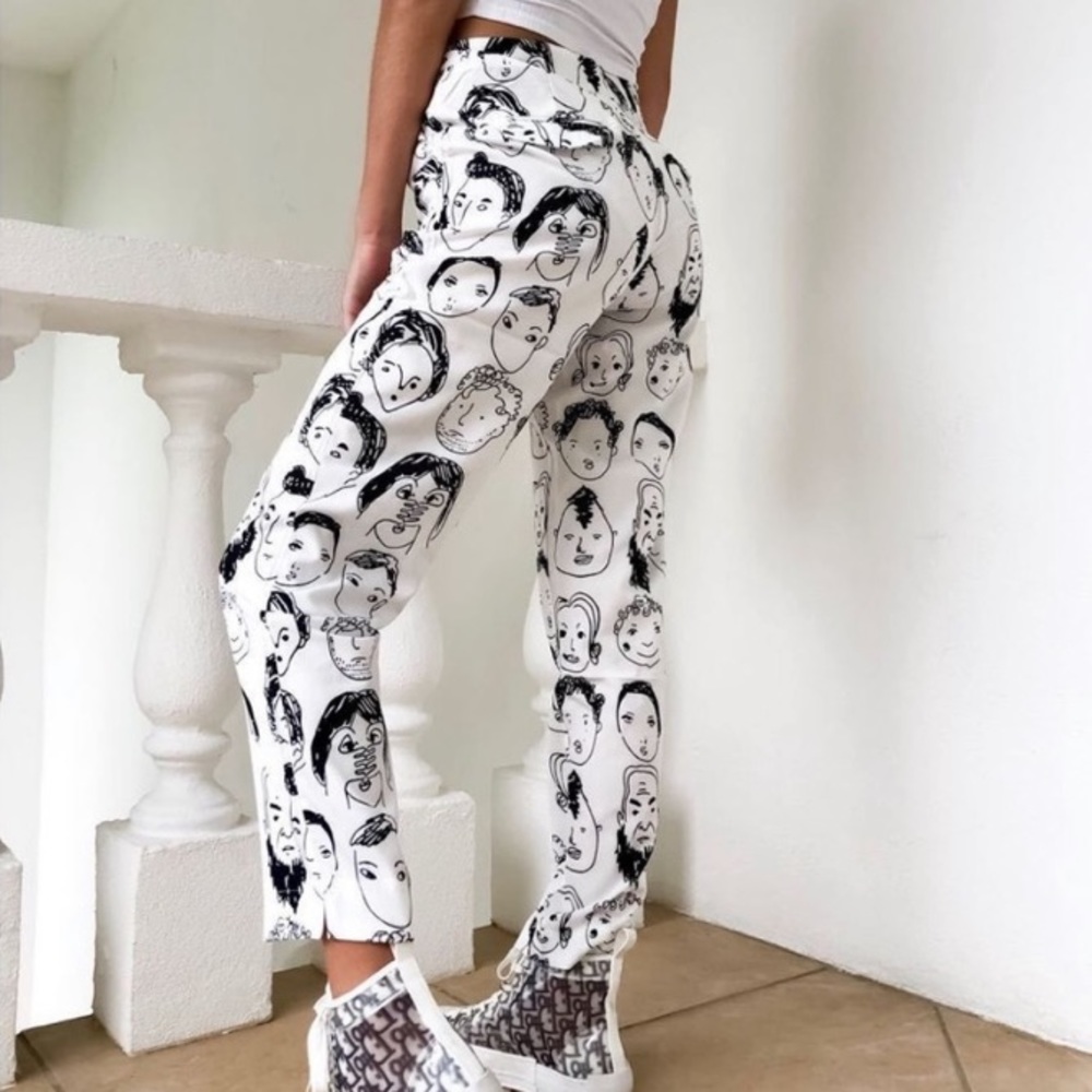 White Shekou Face Pants